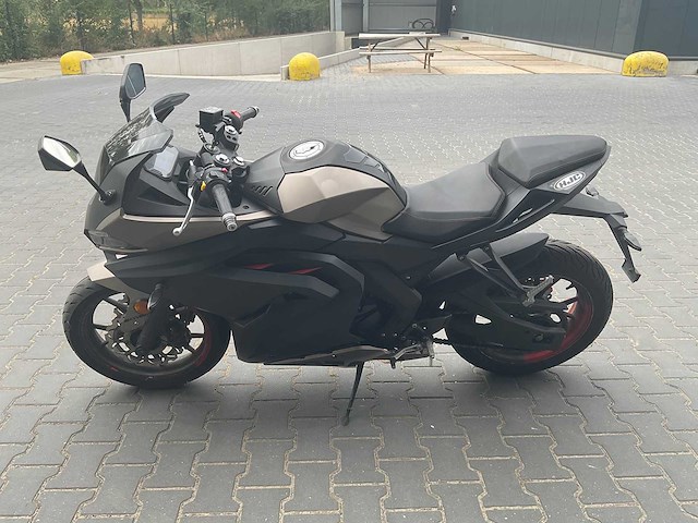 2022 motobi - strada 125 dl sport - motorcycle - afbeelding 10 van  16