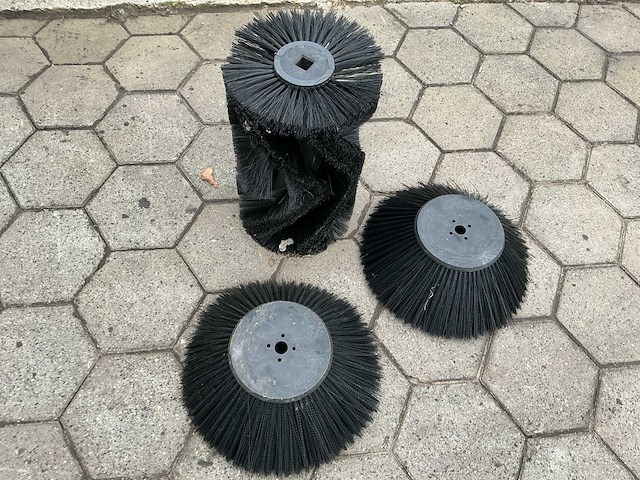 2022 mud king w-sweep veeg-zuig machine - afbeelding 14 van  21