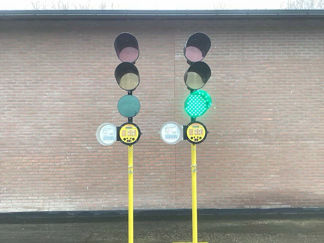 2022 nissen lza 500-led verkeerslicht (2x) - afbeelding 4 van  10