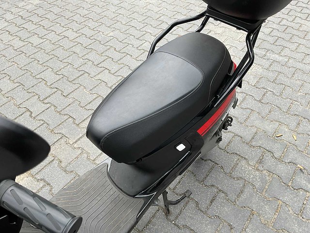2022 niu m+ lite e-scooter - afbeelding 3 van  15