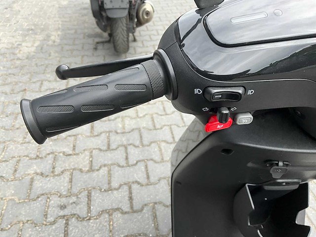 2022 niu m+ lite e-scooter - afbeelding 14 van  15