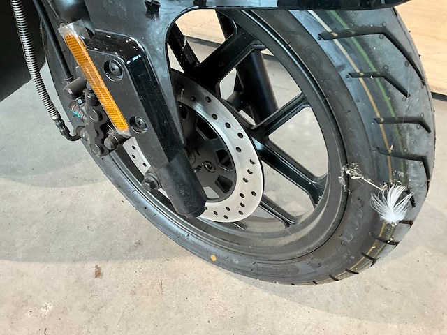 2022 niu mqi gt e-scooter - afbeelding 7 van  7