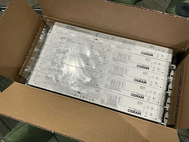 2022 osram (inventronics) ot fit 380/220-400/1a4 d nfc hc l drivers (600x) - afbeelding 10 van  16