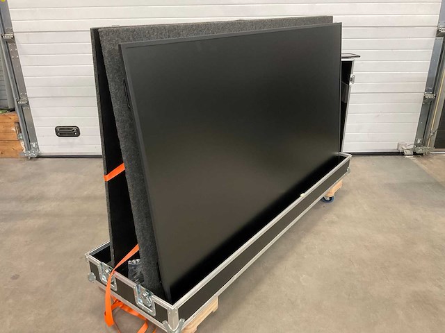 2022 philips 86bdl3550q monitor in flightcase - afbeelding 11 van  17