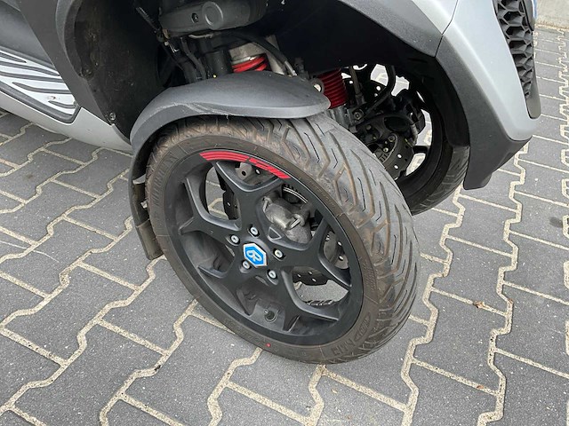 2022 piaggio mp3 400hpe 3 wiel motorfiets - afbeelding 7 van  18