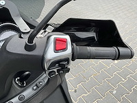 2022 piaggio mp3 400hpe 3 wiel motorfiets - afbeelding 18 van  18