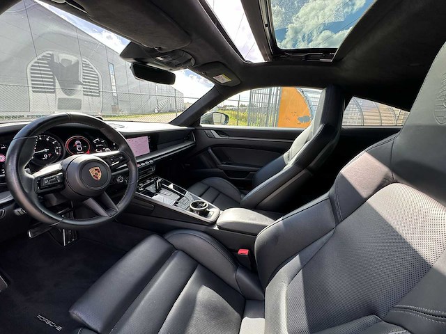2022 porsche 911 carrera personenauto - afbeelding 17 van  32