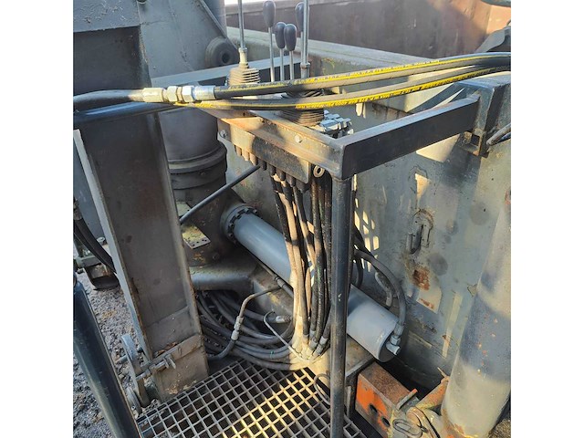 2022 pronar t185 container haakarm aanhanger met 4 containers - afbeelding 23 van  26