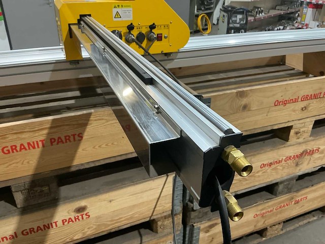 2022 ri f2100b cnc freesmachine - afbeelding 11 van  15