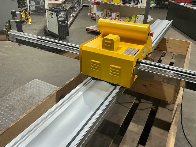 2022 ri f2100b cnc freesmachine - afbeelding 12 van  15