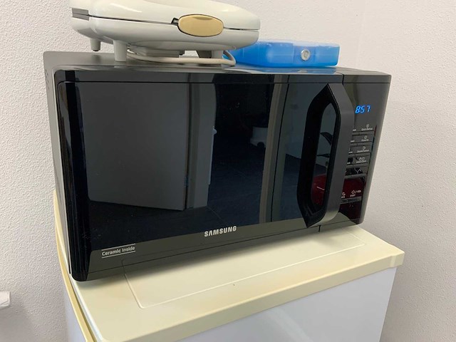 2022 samsung ms23k3513ak magnetron inclusief tosti-ijzer - afbeelding 1 van  5