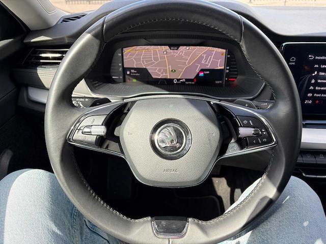 2022 skoda octavia combi 1.5 e-tsi automaat personenauto - afbeelding 2 van  12