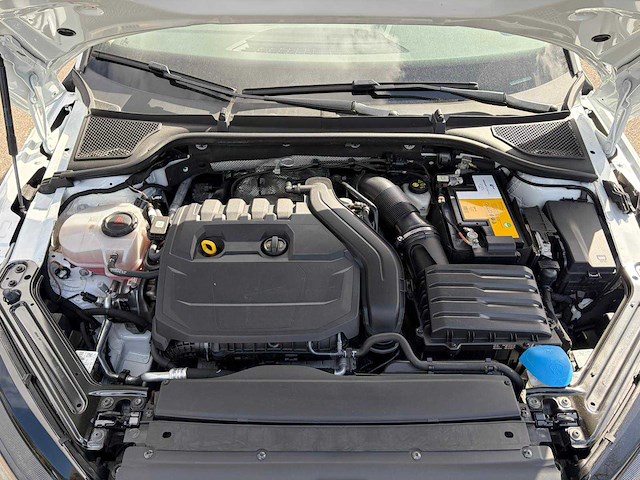 2022 skoda octavia combi 1.5 e-tsi automaat personenauto - afbeelding 9 van  12