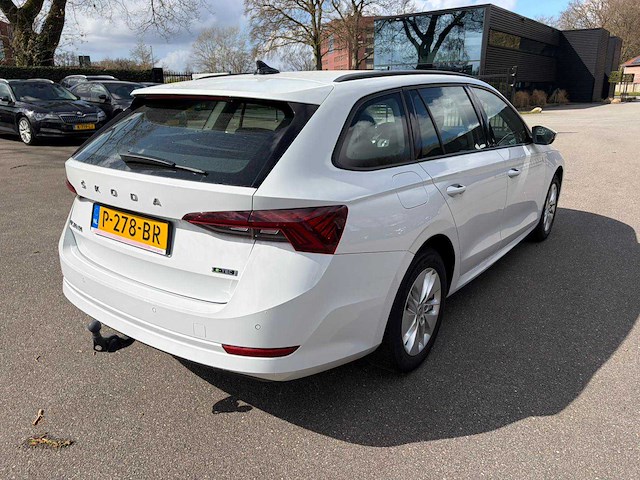 2022 skoda octavia combi 1.5 e-tsi automaat personenauto - afbeelding 7 van  13