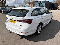 2022 skoda octavia combi 1.5 e-tsi automaat personenauto - afbeelding 7 van  13