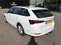 2022 skoda octavia combi 1.5 e-tsi automaat personenauto - afbeelding 2 van  3