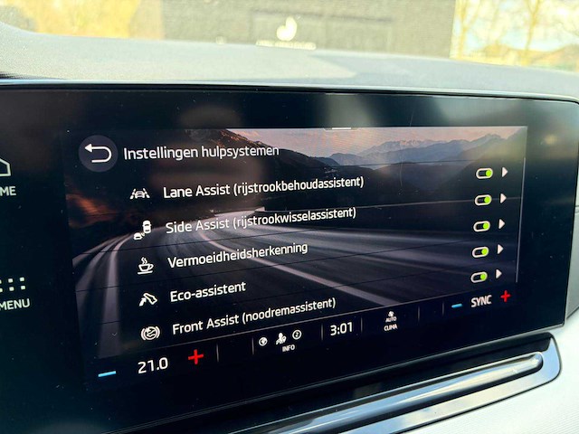 2022 skoda octavia combi 1.5 e-tsi automaat personenauto - afbeelding 4 van  13