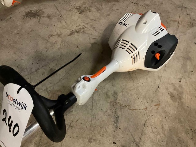 2022 stihl fs 40 kantentrimmer - afbeelding 2 van  5
