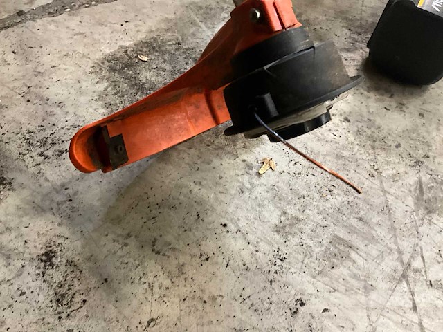 2022 stihl fs 40 kantentrimmer - afbeelding 4 van  5