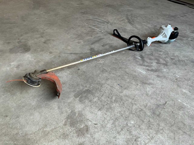 2022 stihl fs 55r kantenmaaier - afbeelding 2 van  7