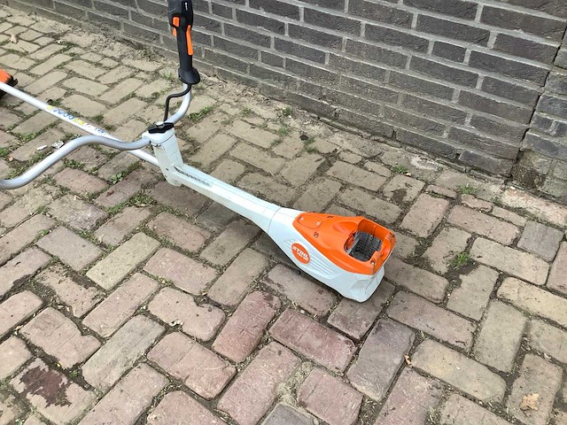 2022 stihl fsa135 bosmaaier - afbeelding 2 van  3