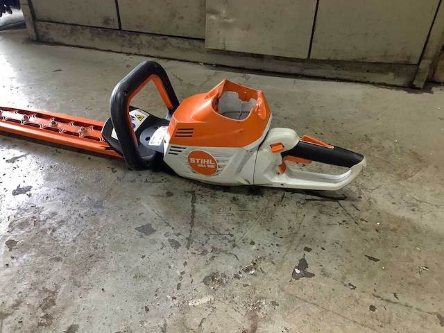 2022 stihl hsa100 heggenschaar - afbeelding 2 van  6