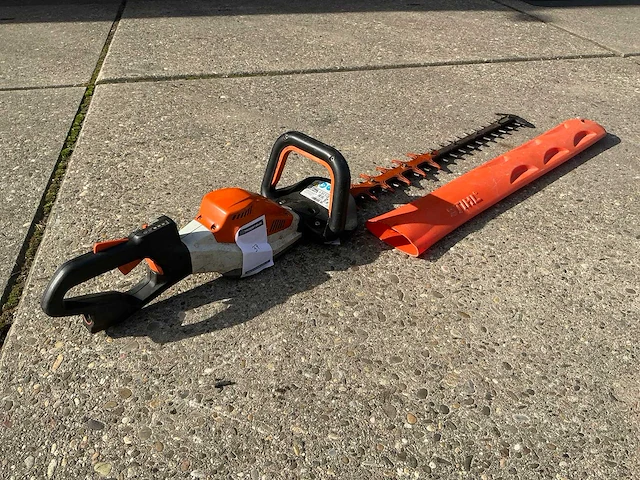 2022 stihl hsa130r heggenschaar - afbeelding 3 van  7