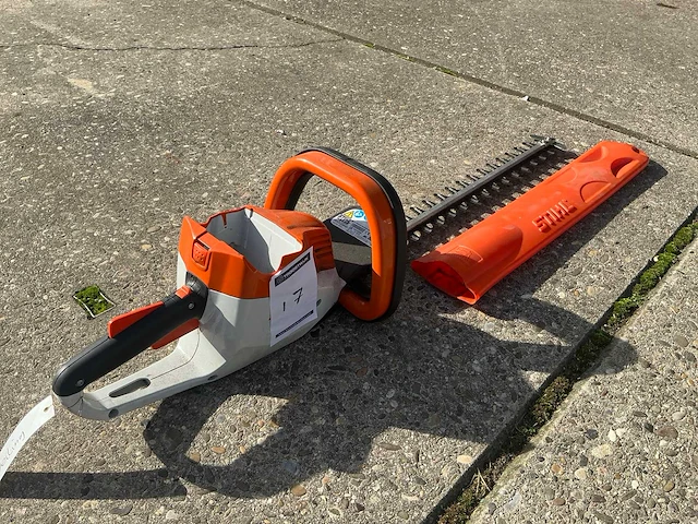 2022 stihl hsa56 heggenschaar - afbeelding 3 van  7