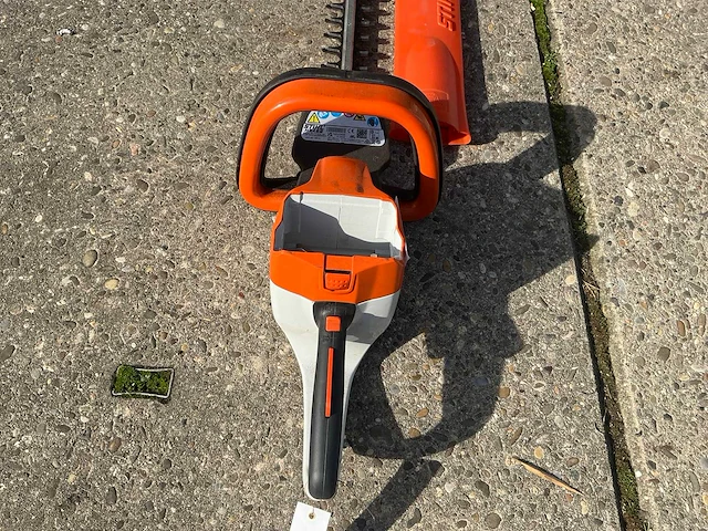 2022 stihl hsa56 heggenschaar - afbeelding 4 van  7
