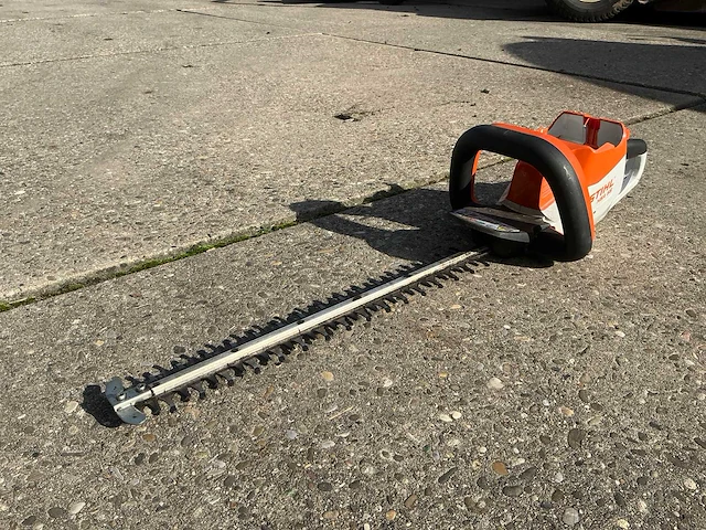 2022 stihl hsa56 heggenschaar - afbeelding 1 van  7