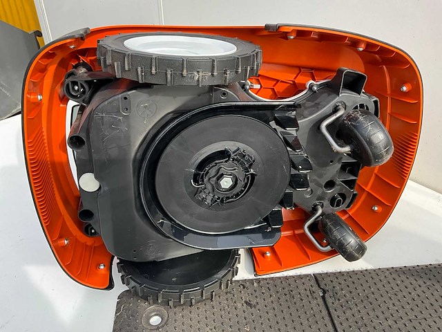2022 stihl imow rmi422p robotmaaier - afbeelding 10 van  10