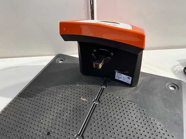 2022 stihl imow rmi632.1 robotmaaier - afbeelding 2 van  6