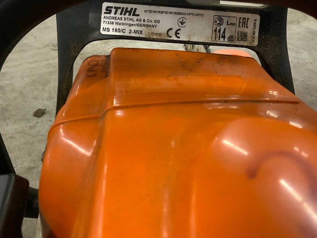 2022 stihl ms 180 kettingzaag - afbeelding 3 van  3