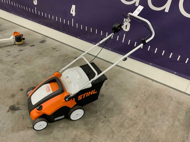 2022 stihl rle 240.0 grasmaaier - afbeelding 1 van  6