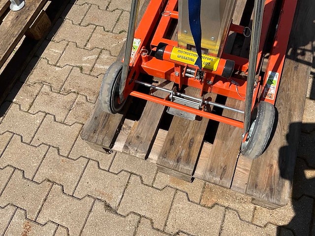 2022 sumner 2210 compacte materiaallift - afbeelding 11 van  12