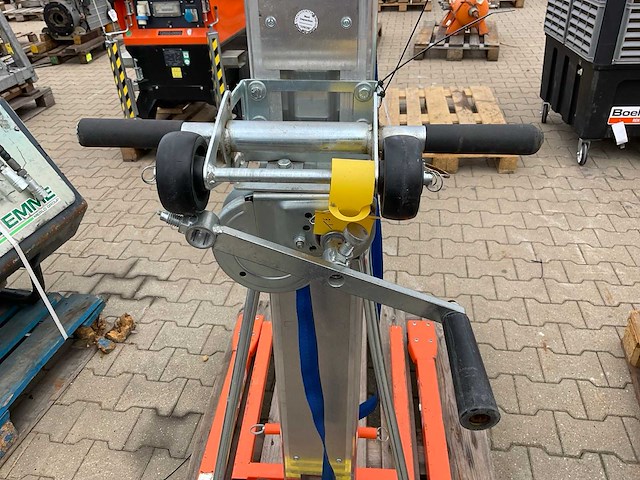 2022 sumner 2210 compacte materiaallift - afbeelding 4 van  4