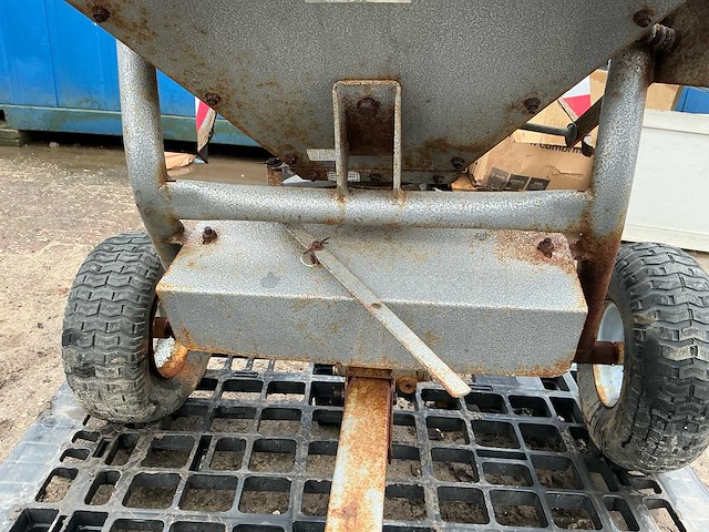 2022 sw-200 zoutstrooier - afbeelding 3 van  15