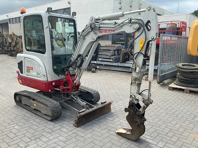 2022 takeuchi tb225 minigraafmachine - afbeelding 6 van  25
