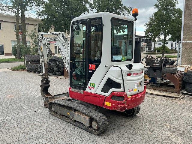 2022 takeuchi tb225 minigraafmachine - afbeelding 16 van  30