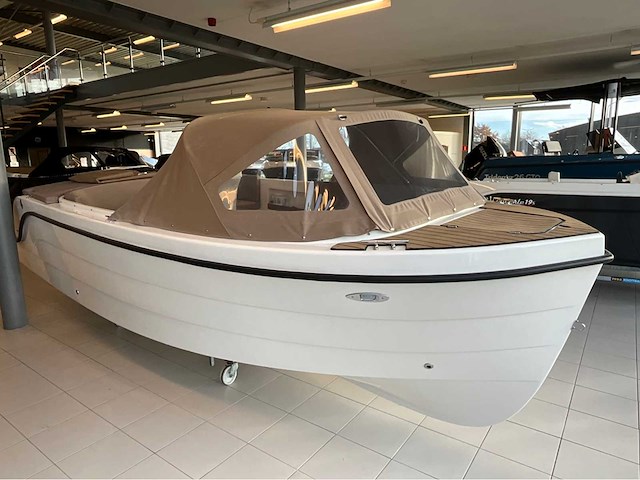 2022 tendr 600 sloep - afbeelding 1 van  12