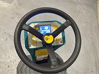 2022 tennant t581 zelfrijdende opzit schrob-zuigmachine - afbeelding 9 van  14
