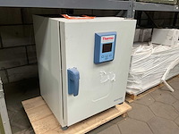 2022 thermo scientific heratherm ogs60 laboratoriumoven - afbeelding 1 van  7
