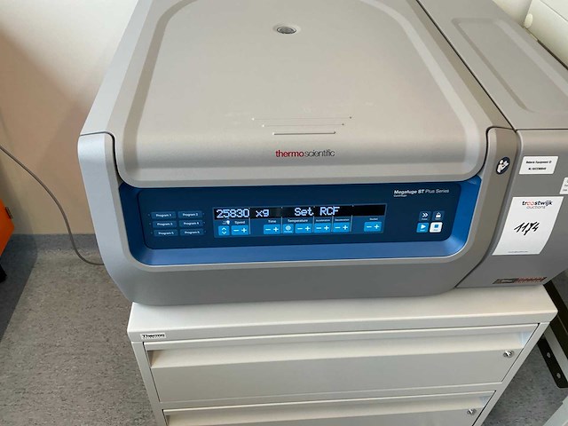 2022 thermo scientific megafuge st4r plus md centrifuge - afbeelding 3 van  10
