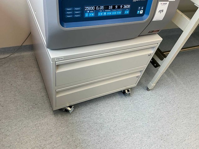2022 thermo scientific megafuge st4r plus md centrifuge - afbeelding 8 van  10