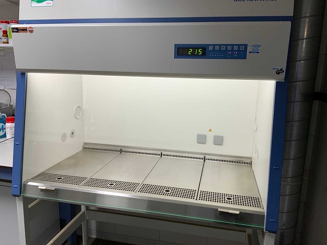 2022 thermo scientific msc advantage 1.2 bioveiligheidskast - afbeelding 12 van  13