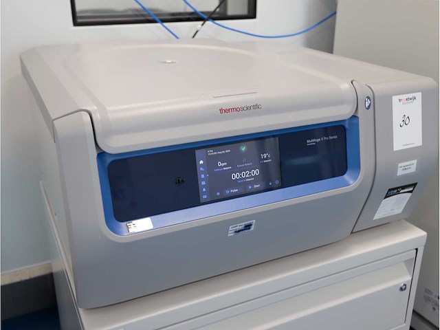 2022 thermo scientific multifuge x4r pro centrifuge - afbeelding 2 van  5