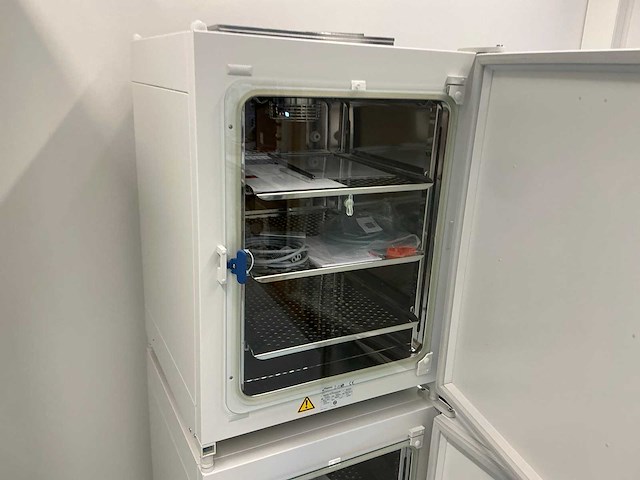 2022 thermowetenschappelijke heracell 150i gp laboratorium co2-incubator (2x) - afbeelding 9 van  10