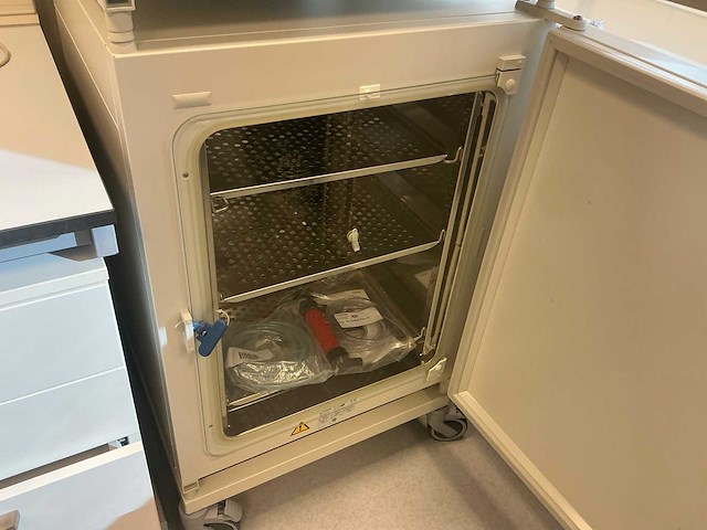 2022 thermowetenschappelijke heracell 150i gp laboratorium co2-incubator (2x) - afbeelding 3 van  13