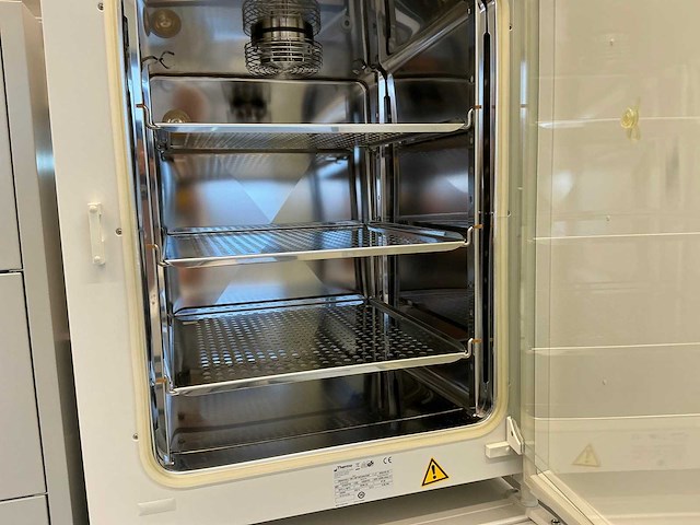 2022 thermowetenschappelijke heracell 150i gp laboratorium co2-incubator (2x) - afbeelding 14 van  14