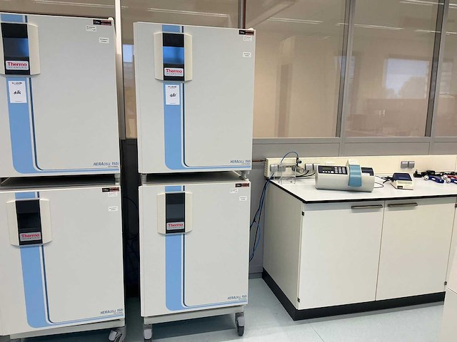 2022 thermowetenschappelijke heracell 150i gp laboratorium co2-incubator (2x) - afbeelding 1 van  13